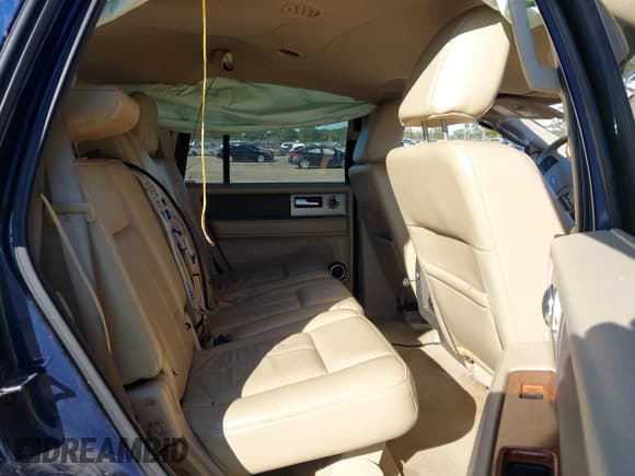 ✅ 2010 Ford Expedition Eddie Bauer • VIN: 1FMJU1H52AEA19552 • Lot: 43594251. Listed on IAAI with 121,352 mi. Free auction sales archive from the USA and detailed vehicle history report at DreamBid. Image 8.