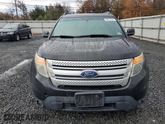 ✅ 2011 Ford Explorer XLT • VIN: 1FMHK8D81BGA13504 • Lot: 90670165. Wystawiony na Copart z przebiegiem 74 046 mil. Bezpłatny archiwum sprzedaży aukcyjnych z USA i szczegółowy raport historii pojazdu na DreamBid. Zdjęcie 5.