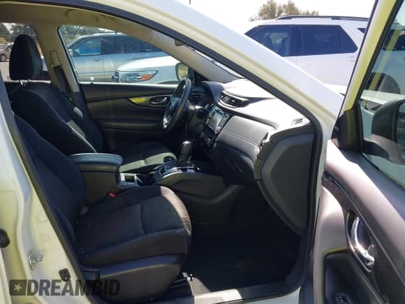 ✅ 2017 Nissan Rogue SL • VIN: 5N1AT2MTXHC877466 • Лот: 43504618. Опубликован ранее на IAAI с пробегом 121 061 миль. Бесплатный доступ к архиву аукционных продаж из США и подробный отчёт об истории автомобиля на DreamBid. Изображение 5.