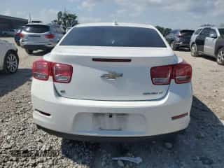 2015 Chevrolet Malibu LT z VIN 1G11C5SL0FF242186, wystawiony jako Copart lot #56439424 z przebiegiem 40 848 mil mil oraz . Historia ofert i sprzedaży dostępna na DreamBid. Obrazek 6.