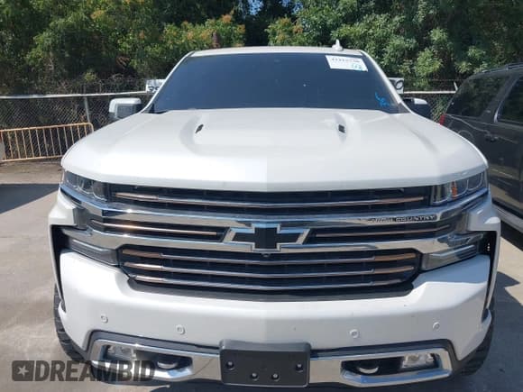 ✅ 2019 Chevrolet Silverado 1500 High Country • VIN: 3GCUYHEL4KG127750 • Lot: 43215730. Wystawiony na IAAI z przebiegiem 100 824 mil. Bezpłatny archiwum sprzedaży aukcyjnych z USA i szczegółowy raport historii pojazdu na DreamBid. Zdjęcie 12.