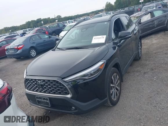✅ 2023 Toyota Corolla Cross XLE • VIN: 7MUDAABG2PV078789 • Lot: 43316110. Listed on IAAI with 18,307 mi. Free auction sales archive from the USA and detailed vehicle history report at DreamBid. Image 12.