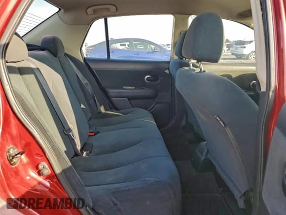 ✅ 2010 Nissan Versa S • VIN: 3N1BC1AP5AL378792 • Lot: 94380585. Wystawiony na Copart z przebiegiem 254 306 mil. Bezpłatny archiwum sprzedaży aukcyjnych z USA i szczegółowy raport historii pojazdu na DreamBid. Zdjęcie 10.