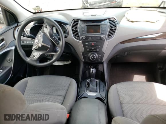 ✅ 2018 Hyundai Santa Fe 2.4L • VIN: 5XYZT3LBXJG545499 • Лот: 63765843. Опубликован ранее на Copart с пробегом 114 903 миль. Бесплатный доступ к архиву аукционных продаж из США и подробный отчёт об истории автомобиля на DreamBid. Изображение 8.