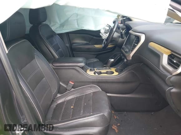 ✅ 2019 GMC Acadia Denali • VIN: 1GKKNXLS5KZ184662 • Lot: 43425221. Wystawiony na IAAI z przebiegiem 183 229 mil. Bezpłatny archiwum sprzedaży aukcyjnych z USA i szczegółowy raport historii pojazdu na DreamBid. Zdjęcie 5.