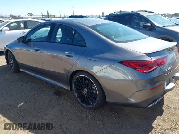 2023 Mercedes-Benz CLA 250 z VIN W1K5J4GB5PN416145, wystawiony jako IAAI lot #42619892 z przebiegiem 16 684 mil mil oraz . Historia ofert i sprzedaży dostępna na DreamBid. Obrazek 3.