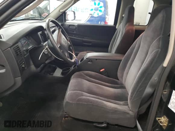 2002 Dodge Dakota Sport z VIN 1B7GG32N92S563589, wystawiony jako Copart lot #79580194 z przebiegiem 110 736 mil mil oraz Czysty tytuł • Clean title. Historia ofert i sprzedaży dostępna na DreamBid. Obrazek 7.