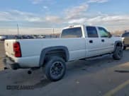 ✅ 2003 Chevrolet Silverado 2500HD LT • VIN: 1GCHK23133F120163 • Lot: 90678135. Wystawiony na Copart z przebiegiem 298 148 mil. Bezpłatny archiwum sprzedaży aukcyjnych z USA i szczegółowy raport historii pojazdu na DreamBid. Zdjęcie 3.