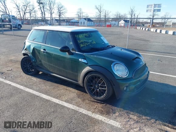✅ 2012 MINI Hardtop S • VIN: WMWSV3C5XCTY29340 • Lot: 41617869. Wystawiony na IAAI z przebiegiem 162 676 mil. Bezpłatny archiwum sprzedaży aukcyjnych z USA i szczegółowy raport historii pojazdu na DreamBid. Zdjęcie 1.
