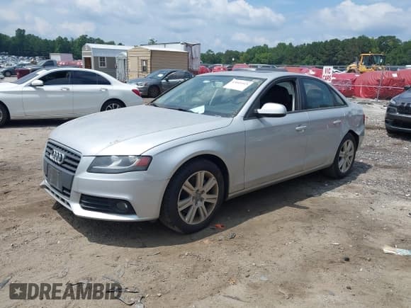✅ 2011 Audi A4 Premium • VIN: WAUBFAFLXBN019981 • Лот: 43049315. Опубликован ранее на IAAI с пробегом 178 736 миль. Бесплатный доступ к архиву аукционных продаж из США и подробный отчёт об истории автомобиля на DreamBid. Изображение 2.
