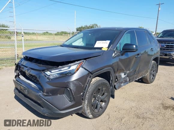 ✅ 2023 Toyota RAV4 LE • VIN: 2T3H1RFV4PC223253 • Lot: 43260496. Wystawiony na IAAI z przebiegiem 33 022 mil. Bezpłatny archiwum sprzedaży aukcyjnych z USA i szczegółowy raport historii pojazdu na DreamBid. Zdjęcie 6.