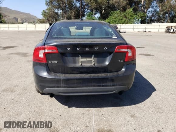 ✅ 2012 Volvo S60 T5 • VIN: YV1622FS8C2043545 • Lot: 61177295. Wystawiony na Copart z przebiegiem 186 010 mil. Bezpłatny archiwum sprzedaży aukcyjnych z USA i szczegółowy raport historii pojazdu na DreamBid. Zdjęcie 6.