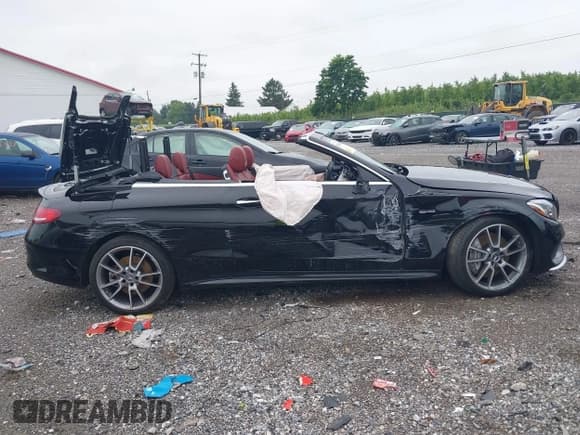 ✅ 2017 Mercedes-Benz C 43 AMG • VIN: WDDWK6EB5HF563920 • Лот: 42689326. Опубликован ранее на IAAI с пробегом 24 178 миль. Бесплатный доступ к архиву аукционных продаж из США и подробный отчёт об истории автомобиля на DreamBid. Изображение 13.