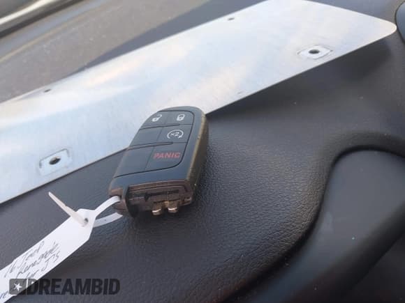 ✅ 2016 Jeep Renegade Limited • VIN: ZACCJADT4GPC96326 • Lot: 43543123. Wystawiony na IAAI z przebiegiem 146 930 mil. Bezpłatny archiwum sprzedaży aukcyjnych z USA i szczegółowy raport historii pojazdu na DreamBid. Zdjęcie 11.