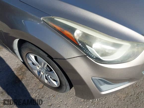 2016 Hyundai Elantra SE с VIN 5NPDH4AE5GH698338, выставлен на аукционе IAAI как лот 43269288 с пробегом 143 861 миль миль и . История ставок и продаж доступна на DreamBid. Изображение 18.