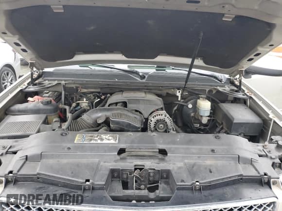 ✅ 2009 Chevrolet Suburban 1LT • VIN: 1GNFK26339R279705 • Lot: 44591325. Wystawiony na Copart z przebiegiem 261 810 mil. Bezpłatny archiwum sprzedaży aukcyjnych z USA i szczegółowy raport historii pojazdu na DreamBid. Zdjęcie 12.