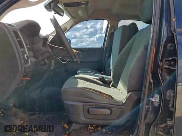 ✅ 2015 Ram 1500 Express • VIN: 1C6RR6KT0FS505595 • Lot: 90941915. Wystawiony na Copart z przebiegiem 134 052 mil. Bezpłatny archiwum sprzedaży aukcyjnych z USA i szczegółowy raport historii pojazdu na DreamBid. Zdjęcie 7.