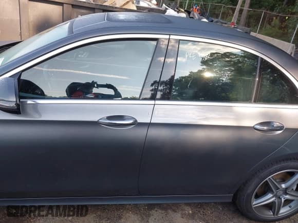 ✅ 2017 Mercedes-Benz E 300 Luxury • VIN: WDDZF4KB5HA023068 • Lot: 42724979. Listed on IAAI with 66,161 mi. Free auction sales archive from the USA and detailed vehicle history report at DreamBid. Image 14.