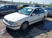 ✅ 2000 Volvo S40 • VIN: YV1VS2558YF479657 • Lot: 42652941. Listed on IAAI with 64,252 mi. Free auction sales archive from the USA and detailed vehicle history report at DreamBid. Image 2.