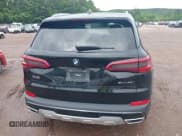 ✅ 2020 BMW X5 sDrive40i • VIN: 5UXCR4C08L9B15954 • Lot: 42253911. Wystawiony na IAAI z przebiegiem Nie podano. Bezpłatny archiwum sprzedaży aukcyjnych z USA i szczegółowy raport historii pojazdu na DreamBid. Zdjęcie 17.