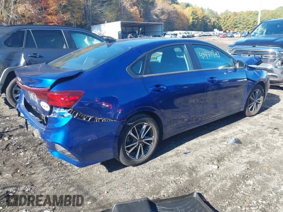 ✅ 2022 Kia Forte LXS • VIN: 3KPF24AD0NE494212 • Lot: 43477943. Wystawiony na IAAI z przebiegiem 43 837 mil. Bezpłatny archiwum sprzedaży aukcyjnych z USA i szczegółowy raport historii pojazdu na DreamBid. Zdjęcie 4.