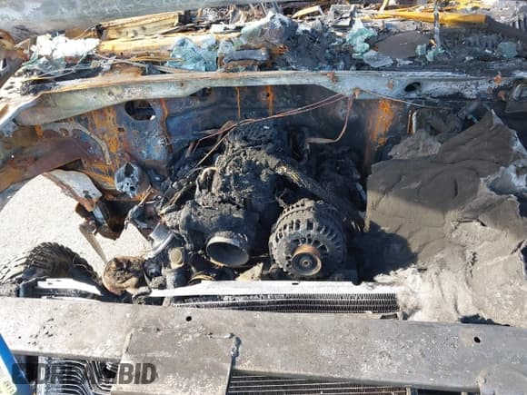 ✅ 2004 Chevrolet Silverado 2500HD LS • VIN: 1GCHC23U64F232996 • Lot: 42330065. Listed on IAAI with 122,803 mi. Free auction sales archive from the USA and detailed vehicle history report at DreamBid. Image 10.