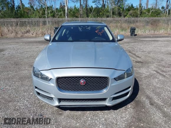 ✅ 2018 Jaguar XE 25t Premium • VIN: SAJAD4FX7JCP34771 • Lot: 41811274. Wystawiony na IAAI z przebiegiem 47 021 mil. Bezpłatny archiwum sprzedaży aukcyjnych z USA i szczegółowy raport historii pojazdu na DreamBid. Zdjęcie 12.