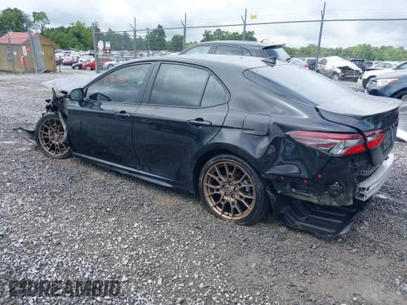 2023 Toyota Camry SE with VIN 4T1T11BK0PU083720, listed as a IAAI auction lot 42967982 with 19,972 mi miles and . Bid and sale history available at DreamBid. Image 3.