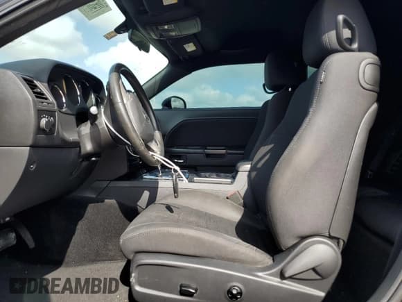 ✅ 2014 Dodge Challenger SXT • VIN: 2C3CDYAG2EH285528 • Lot: 79837834. Wystawiony na Copart z przebiegiem 183 623 mil. Bezpłatny archiwum sprzedaży aukcyjnych z USA i szczegółowy raport historii pojazdu na DreamBid. Zdjęcie 7.