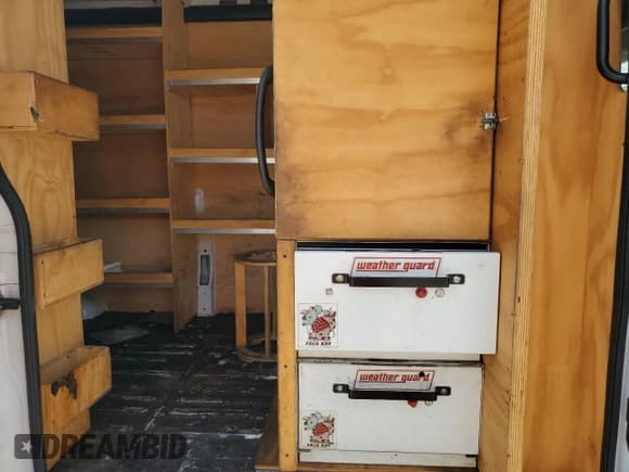 ✅ 2017 Ford Transit • VIN: 1FTYR2CG8HKA25483 • Lot: 70963565. Listed on Copart with 92,155 mi. Free auction sales archive from the USA and detailed vehicle history report at DreamBid. Image 10.