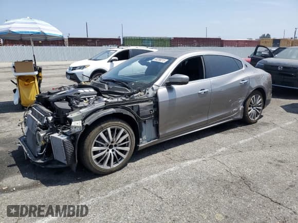 ✅ 2022 Maserati Quattroporte Modena • VIN: ZAM56YPM8N1388443 • Lot: 60288015. Wystawiony na Copart z przebiegiem 29 312 mil. Bezpłatny archiwum sprzedaży aukcyjnych z USA i szczegółowy raport historii pojazdu na DreamBid. Zdjęcie 1.