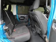 ✅ 2020 Jeep Wrangler Unlimited Rubicon • VIN: 1C4HJXFG0LW141133 • Lot: 84976745. Wystawiony na Copart z przebiegiem 61 973 mil. Bezpłatny archiwum sprzedaży aukcyjnych z USA i szczegółowy raport historii pojazdu na DreamBid. Zdjęcie 6.