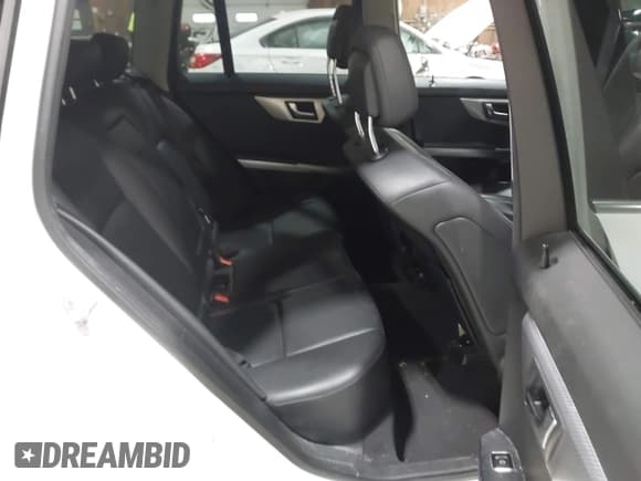 ✅ 2014 Mercedes-Benz GLK 350 • VIN: WDCGG8JB2EG280814 • Лот: 43780661. Опубликован ранее на IAAI с пробегом 225 445 миль. Бесплатный доступ к архиву аукционных продаж из США и подробный отчёт об истории автомобиля на DreamBid. Изображение 8.