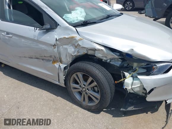 ✅ 2018 Hyundai Elantra Limited • VIN: 5NPD84LF3JH310875 • Lot: 42477430. Listed on IAAI with 84,333 mi. Free auction sales archive from the USA and detailed vehicle history report at DreamBid. Image 6.