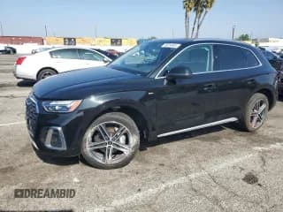 ✅ 2023 Audi Q5 S line Premium • VIN: WA1G2AFY7P2069174 • Лот: 90256905. Опубликован ранее на Copart с пробегом 19 114 миль. Бесплатный доступ к архиву аукционных продаж из США и подробный отчёт об истории автомобиля на DreamBid. Изображение 1.