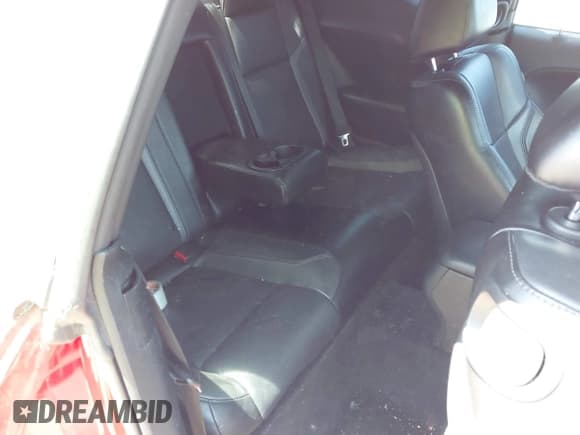 ✅ 2018 Dodge Challenger SXT • VIN: 2C3CDZAG4JH263143 • Lot: 42765510. Wystawiony na IAAI z przebiegiem 55 846 mil. Bezpłatny archiwum sprzedaży aukcyjnych z USA i szczegółowy raport historii pojazdu na DreamBid. Zdjęcie 8.