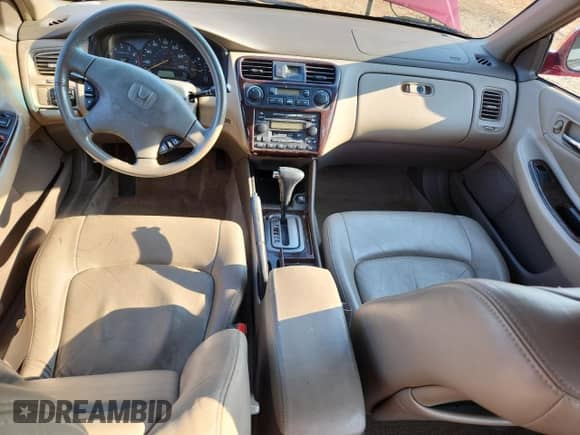 2001 Honda Accord EX с VIN 1HGCG16561A045930, выставлен на аукционе Copart как лот 71615505 с пробегом 145 210 миль миль и Списание • Salvage title. История ставок и продаж доступна на DreamBid. Изображение 8.