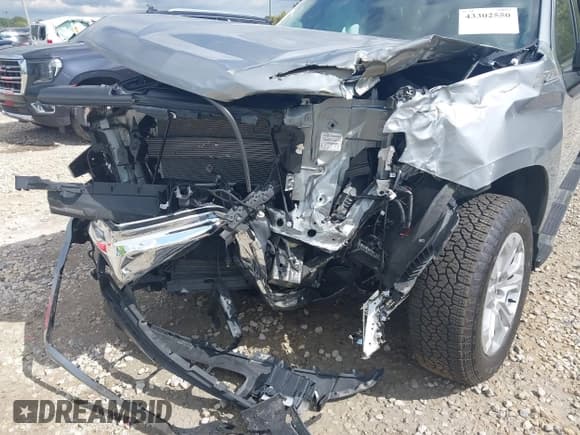 ✅ 2025 Chevrolet Silverado 1500 LTZ • VIN: 1GCUKGE83SZ112695 • Lot: 43302550. Listed on IAAI with Not provided. Free auction sales archive from the USA and detailed vehicle history report at DreamBid. Image 6.