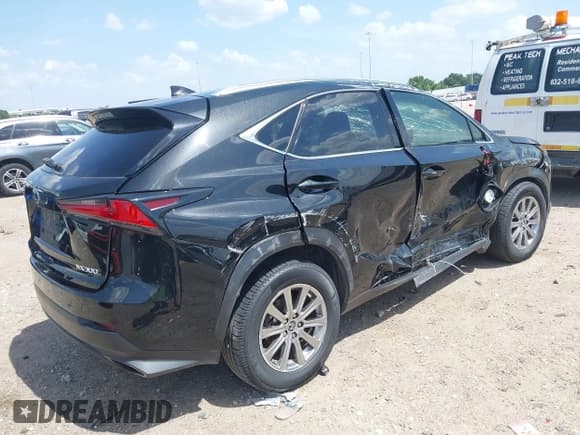 ✅ 2019 Lexus NX 300 • VIN: JTJYARBZ3K2144498 • Лот: 42825566. Опубликован ранее на IAAI с пробегом 121 848 миль. Бесплатный доступ к архиву аукционных продаж из США и подробный отчёт об истории автомобиля на DreamBid. Изображение 4.