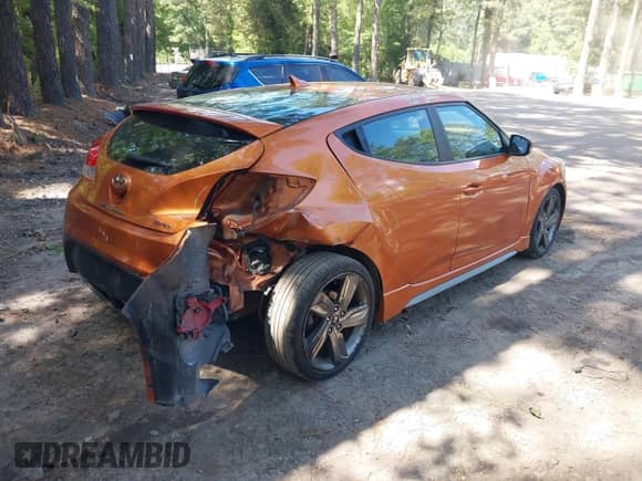 2015 Hyundai Veloster Turbo R-Spec with VIN KMHTC6AE9FU240288, listed as a IAAI auction lot 42536264 with 174,250 mi miles and . Bid and sale history available at DreamBid. Image 4.