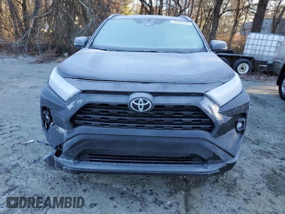 ✅ 2025 Toyota RAV4 XLE Premium • VIN: 2T3C1RFV2SW387439 • Lot: 93399945. Wystawiony na Copart z przebiegiem 13 931 mil. Bezpłatny archiwum sprzedaży aukcyjnych z USA i szczegółowy raport historii pojazdu na DreamBid. Zdjęcie 5.