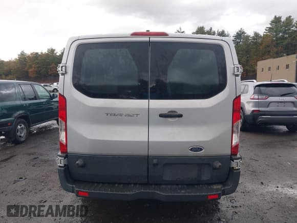 ✅ 2016 Ford Transit Cargo • VIN: 1FTYR2YM9GKA19351 • Лот: 43470065. Опубликован ранее на IAAI с пробегом 176 469 миль. Бесплатный доступ к архиву аукционных продаж из США и подробный отчёт об истории автомобиля на DreamBid. Изображение 16.