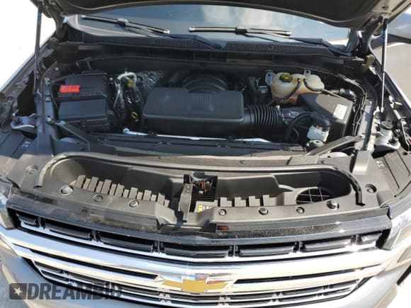 ✅ 2021 Chevrolet Suburban LT • VIN: 1GNSCCKD3MR458593 • Lot: 71007874. Wystawiony na Copart z przebiegiem 58 577 mil. Bezpłatny archiwum sprzedaży aukcyjnych z USA i szczegółowy raport historii pojazdu na DreamBid. Zdjęcie 12.