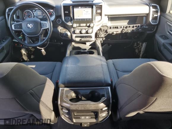 ✅ 2022 Ram 1500 Big Horn • VIN: 1C6SRFFTXNN468502 • Lot: 90209045. Wystawiony na Copart z przebiegiem 43 290 mil. Bezpłatny archiwum sprzedaży aukcyjnych z USA i szczegółowy raport historii pojazdu na DreamBid. Zdjęcie 8.