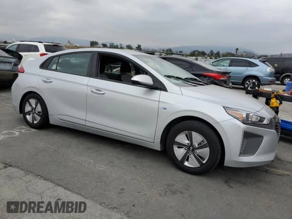 2019 Hyundai Ioniq Blue z VIN KMHC65LC5KU131169, wystawiony jako Copart lot #84560895 z przebiegiem 18 638 mil mil oraz Szkoda całkowita • Salvage title. Historia ofert i sprzedaży dostępna na DreamBid. Obrazek 4.
