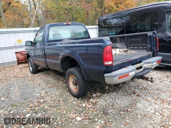 ✅ 2004 Ford F-250 XL • VIN: 1FTNF21L84EC53410 • Лот: 86488395. Опубликован ранее на Copart с пробегом Не указан. Бесплатный доступ к архиву аукционных продаж из США и подробный отчёт об истории автомобиля на DreamBid. Изображение 2.