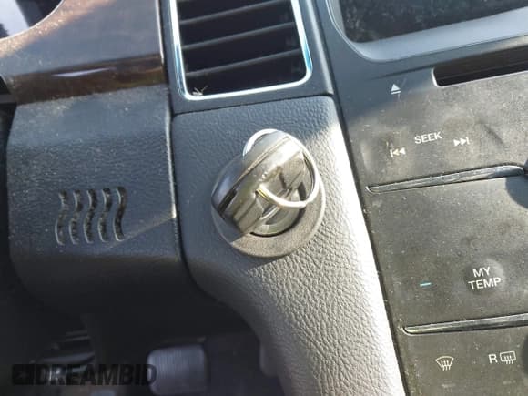 ✅ 2013 Ford Taurus Limited • VIN: 1FAHP2F86DG148275 • Lot: 43647004. Wystawiony na IAAI z przebiegiem 266 478 mil. Bezpłatny archiwum sprzedaży aukcyjnych z USA i szczegółowy raport historii pojazdu na DreamBid. Zdjęcie 11.