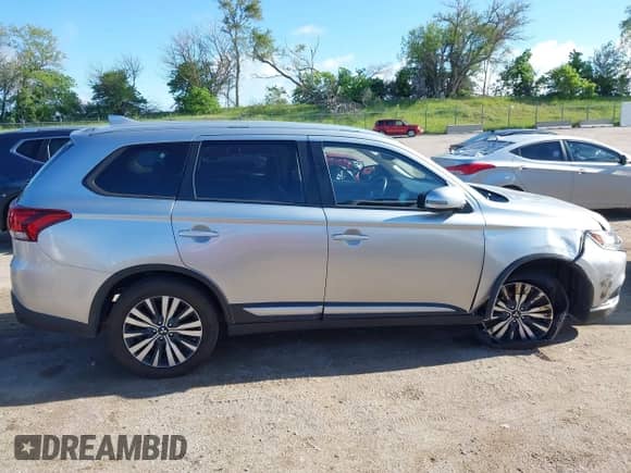 2020 Mitsubishi Outlander ES with VIN JA4AZ3A39LZ006104, listed as a IAAI auction lot 42316711 with 79,623 mi miles and . Bid and sale history available at DreamBid. Image 13.