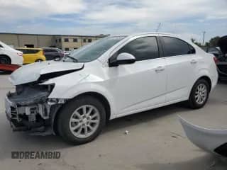 2019 Chevrolet Sonic LT z VIN 1G1JD5SB5K4146029, wystawiony jako Copart lot #86774255 z przebiegiem 63 617 mil mil oraz Szkoda całkowita • Salvage title. Historia ofert i sprzedaży dostępna na DreamBid. Obrazek 1.