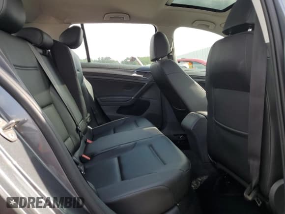 ✅ 2021 Volkswagen Golf TSI • VIN: 3VWG57AU3MM007647 • Lot: 67993015. Wystawiony na Copart z przebiegiem 20 925 mil. Bezpłatny archiwum sprzedaży aukcyjnych z USA i szczegółowy raport historii pojazdu na DreamBid. Zdjęcie 10.